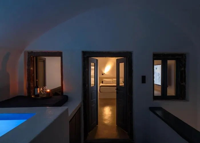 Pyrgos Cave Suites